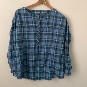 Crinkle cotton plaid top